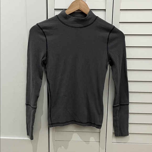 Free People The Rickie Mock Neck Grey Long Sleeve Top Size S - Picture 4 of 5